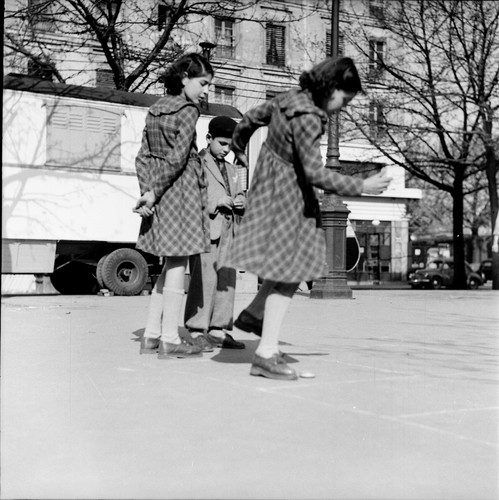 Paris 1950 jeux fillettes - paris,