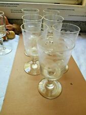 6+1 verres autre modèle  à vin blanc en cristal ciselets