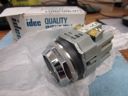 Idec modèle abd110n - idec, bouton