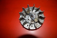 Volant magnétique ( rotor ) Tronçonneuse ISEKI YB 701