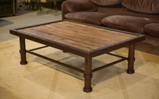 Table basse brutaliste - , bois