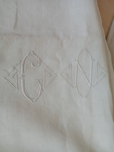 Grand drap ancien broderie - ,