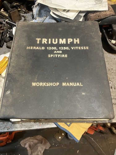 Triumph herald 1200 - triumph,