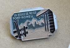 Insigne ski, montagne, vintage  " la boule de neige, Font Romeu " Augis Lyon