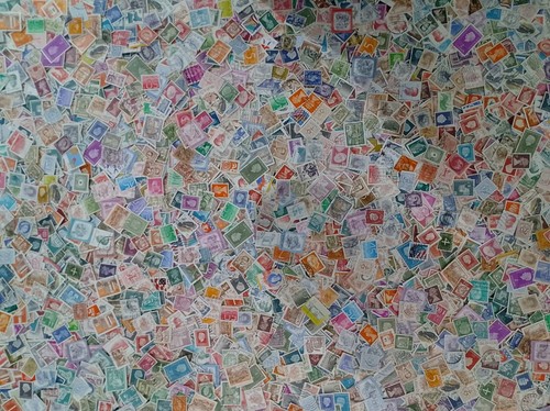 Lot vrac 5000 petits timbres - 5000,