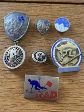 Insignes Club Alpin Français + Ski SCAP & OUKAÏMEDEM , Touring Club de France .