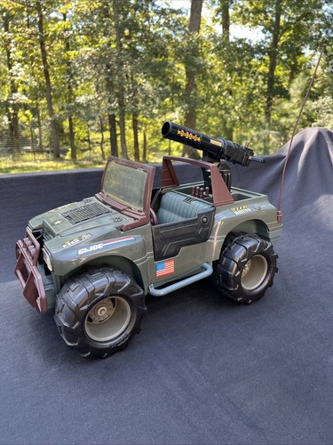Action man jeep rhino - action, xt-71