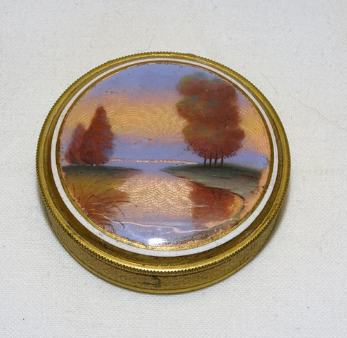 Jolie ancienne petite boite - ancienne,