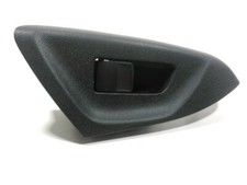 COMMANDE LEVE-VITRE AVANT DROIT B000954680 PEUGEOT 108 (06/2014) / NE 181439