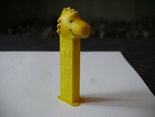 DISTRIBUTEUR BONBONS PEZ PIED FIN CANARI JAUNE