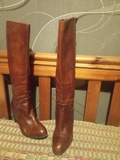 ? Superbes bottes  en cuir  Véritable ? taille 40?