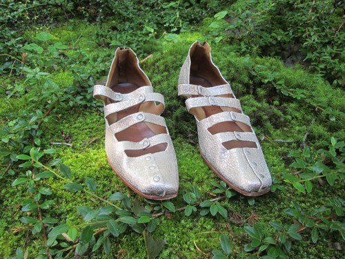 Cydwoq vintage metallic shoes - cydwoq,