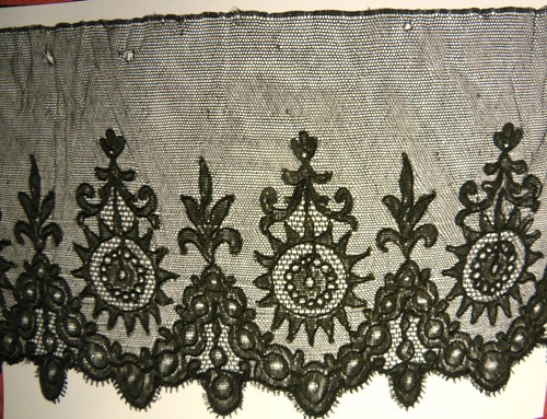 Dentelle chantilly noire - dentelle,