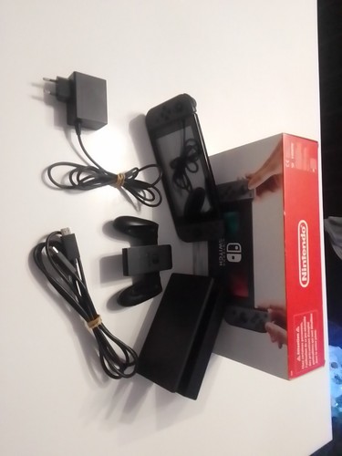 Nintendo switch console - switch, 32