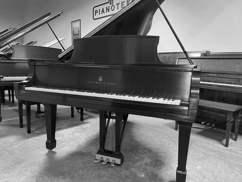 Steinway grand piano - ,