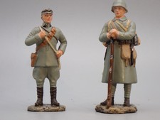 PLOMB  HACHETTE  SERIE GUERRE DE 14-18 EN 55mm REF 56a+56b ITALIEN  ET ALLEMAND