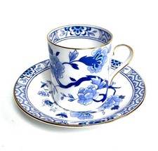 Tasse et sous-tasse en