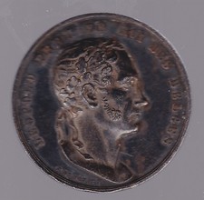 PETITE MEDAILLE TETE DE