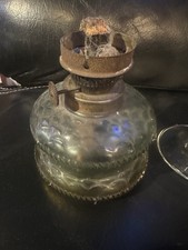 ANCIENNE LAMPE A PETROLE