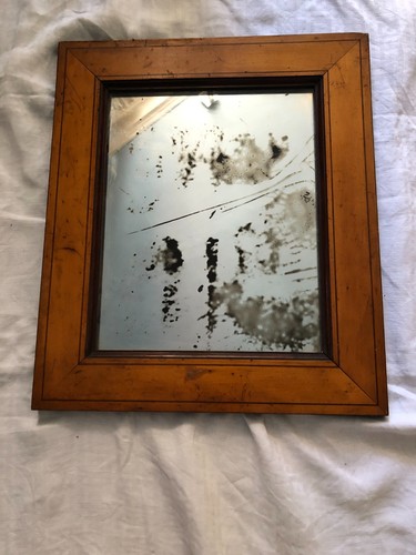 Miroir dans cadre en bois - dans, un