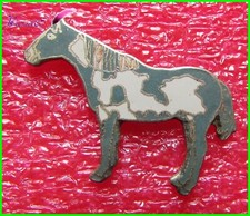 Pin's Animal Un cheval Gris clair et foncé bel qualité Horse  #A3