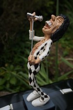 841.696 FIGURINE FREDDY