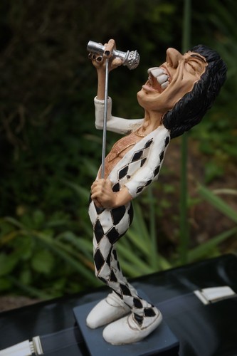 841 696 figurine freddy - 841.696,