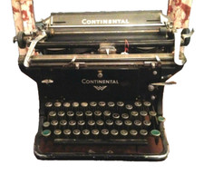 machine à ecrire de marque continental couleur noir vernis . XX siècle . 