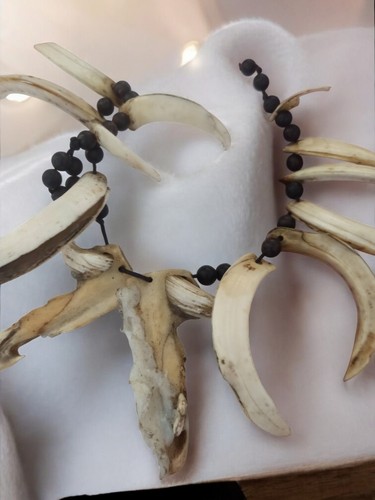 Collier rituel africain