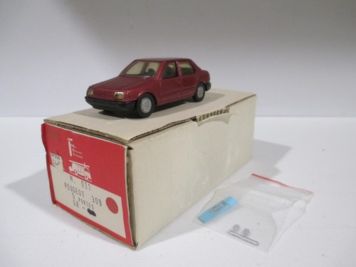 Peugeot 309 rouge - peugeot, gr
