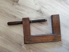 Serre-joint ancien en bois