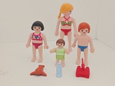 PLAYMOBIL famille de la   Piscine avec toboggan 4858