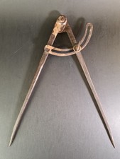 Compas ancien en fer forgé
