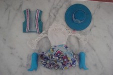 poupée barbie  #9933 western fun nia ensemble 1989 vintage