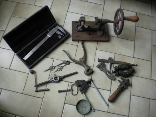Outils anciens venant - , chez