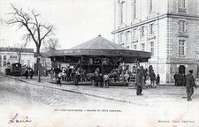 CPA 94 IVRY SUR SEINE MAIRIE ET FETE FORAINE (dos non divisé)  (MANEGE POUR ENFA