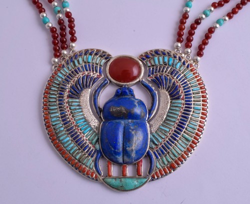 Collier pendentif égyptien - , en