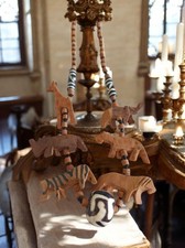  Collier africain en bois sculpté d'animaux anciens