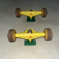 7.75” Venture Trucks with