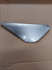 carénage sous selle droit