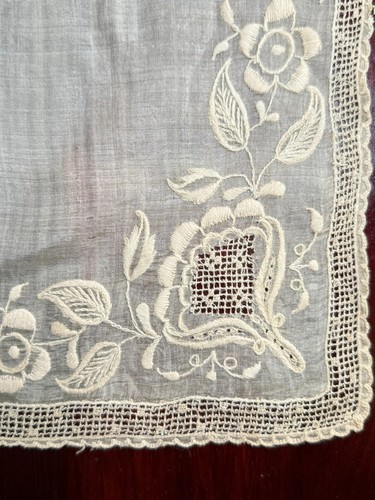 Dentelle ancienne mouchoir - -,