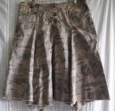 Belle jupe femme camouflage T 42 Marque DDP TBE 100% coton Taille indiqué T 40