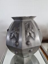 Vase en étain art déco octogonal signé Hermenault marqué en dessous étain fin  