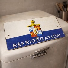 Ancienne plaque en tôle