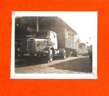 PHOTO / ENSEMBLE ROUTIER BUSSING 1969