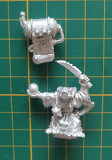 Warhammer  Old world :  globadier / poison wind ( Skaven)