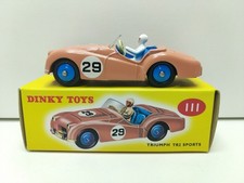 Dinky Toys (111) - Triumph TR2