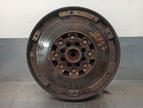 A6110300605 volant moteur