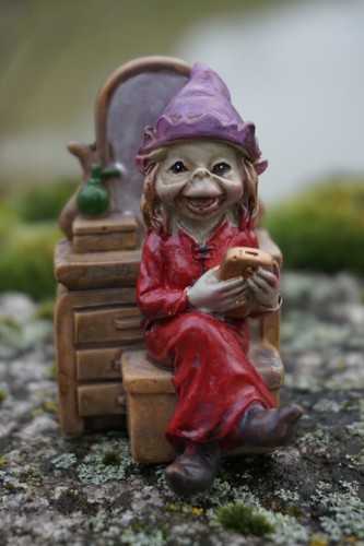 170214 figurine troll avec - ,