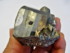 Bloc cubique de pyrite